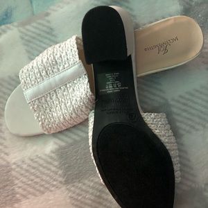 New Jaclyn Smith sm heel